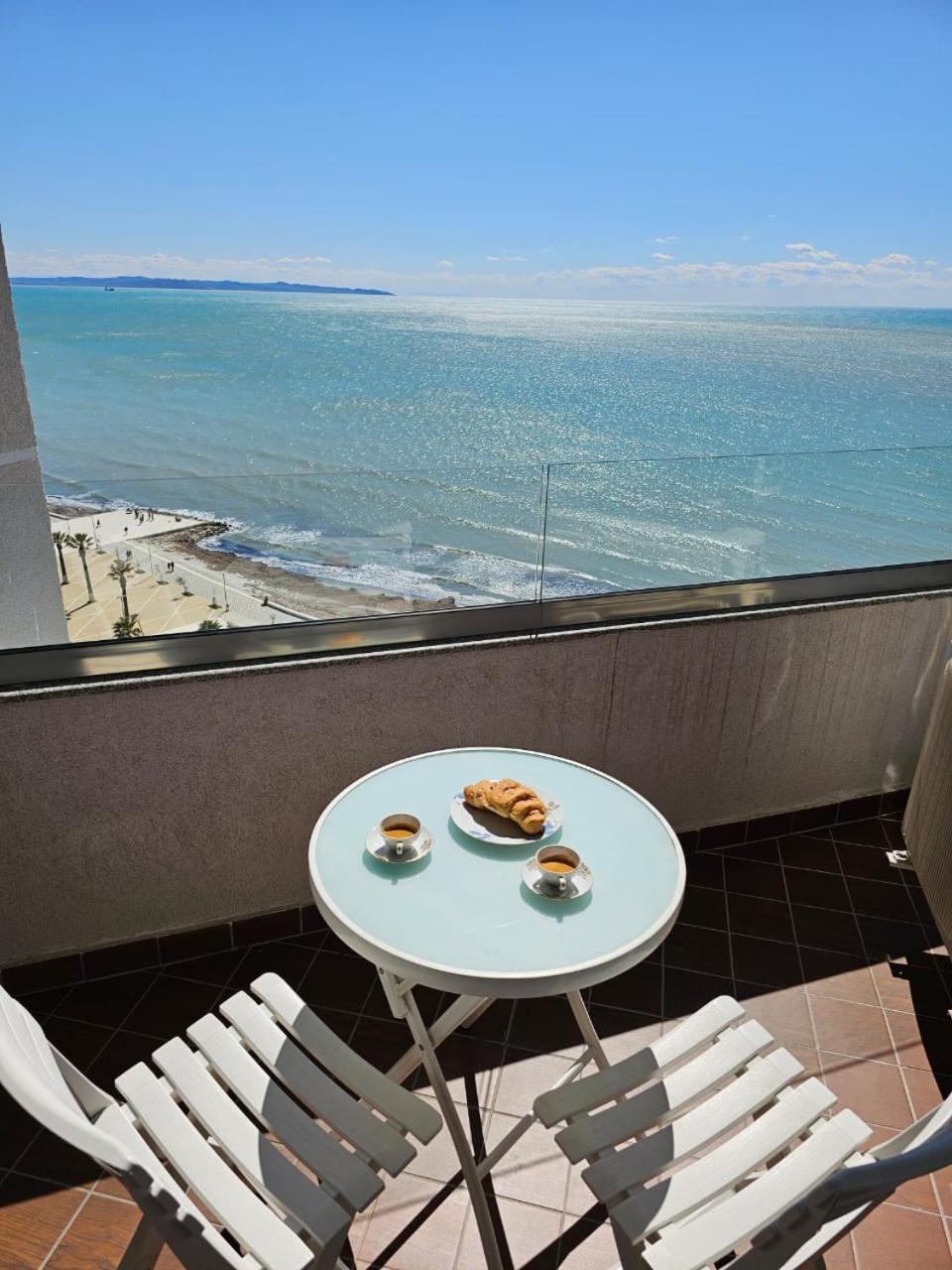 Sky & Sea View Luxury Apartments Durrës Eksteriør bilde