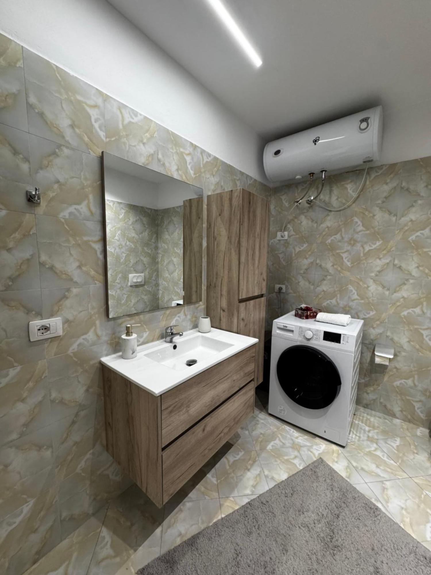 Sky & Sea View Luxury Apartments Durrës Eksteriør bilde